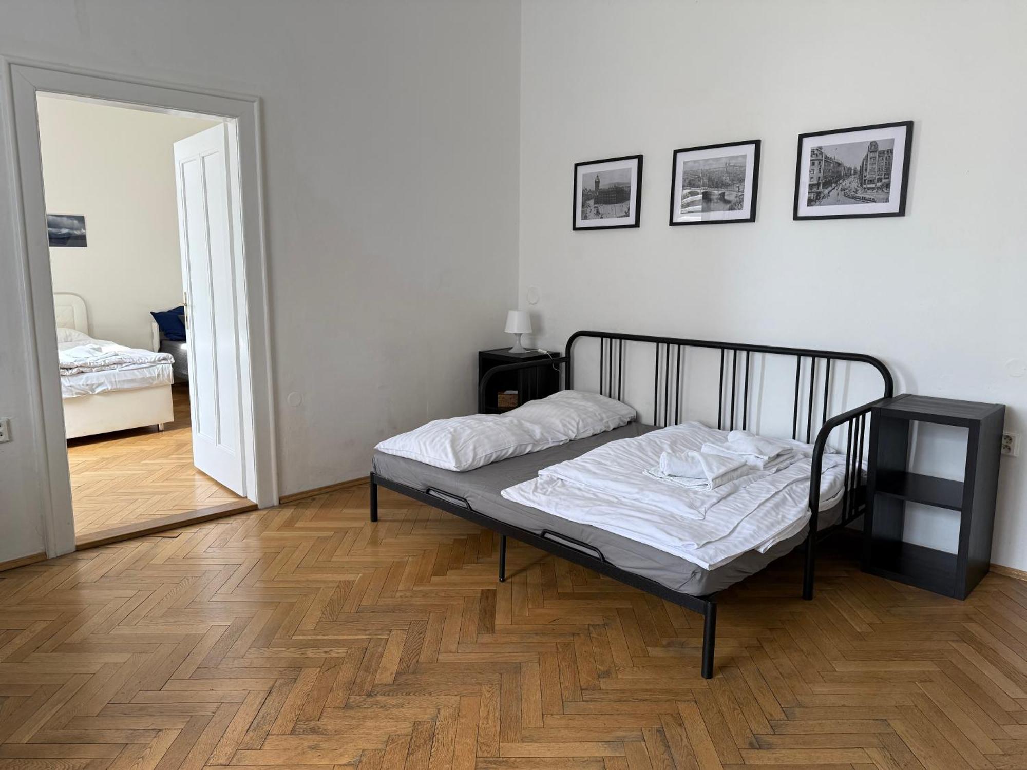 Castle View Apartment Прага Екстериор снимка